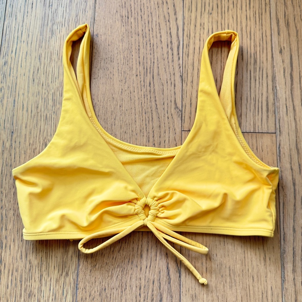 Body Glove Smoothies Sunshine Yellow Scoop Neck Bikini Top Size S - NWT
